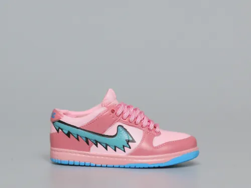 Mini Sneaker Grateful Dead x Nike SB Dunk Low Pink 3D keychain