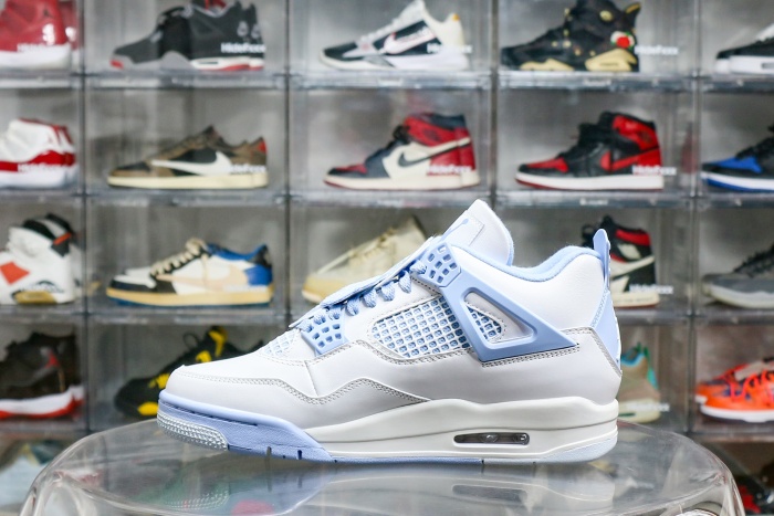 Wmns Jordan 4 Retro Forget Me Not