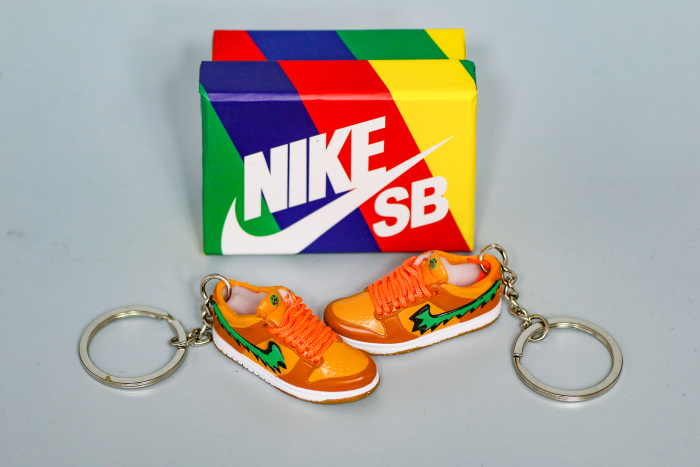 Mini Sneaker Grateful Dead x Nike SB Dunk Low Orange 3D keychain