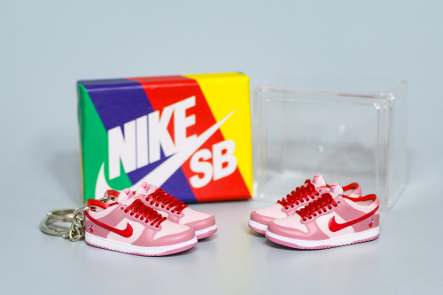 Mini Sneaker Nike SB Dunk Low StangeLove 3D keychain