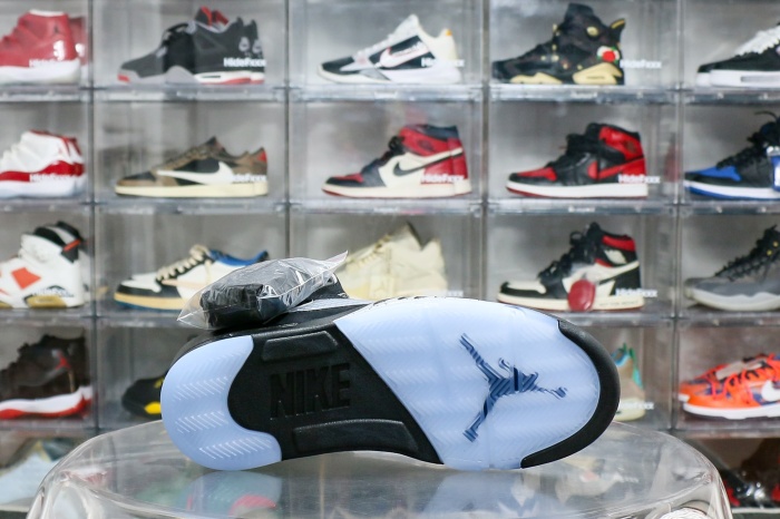 Air Jordan 5 Retro OG 'Metallic Reimagined'  2025 (Ln5 A1)