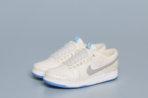 Mini Sneaker Nike Dunk Low 'White Light Armory Blue' 3D keychain