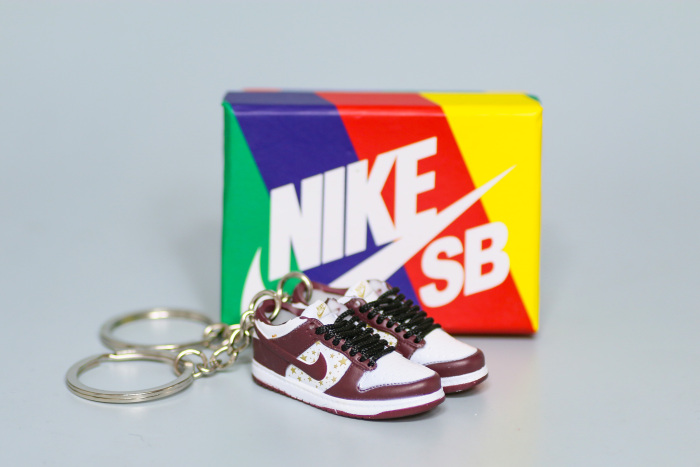 Mini Sneaker Nike SB Dunk Low Supreme Mean Grean 3D keychain