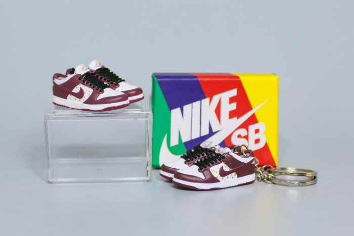 Mini Sneaker Nike SB Dunk Low Supreme Mean Grean 3D keychain