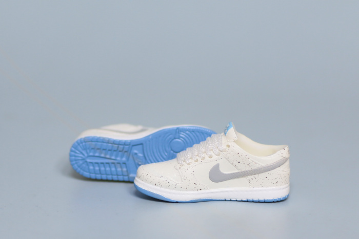 Mini Sneaker Nike Dunk Low 'White Light Armory Blue' 3D keychain