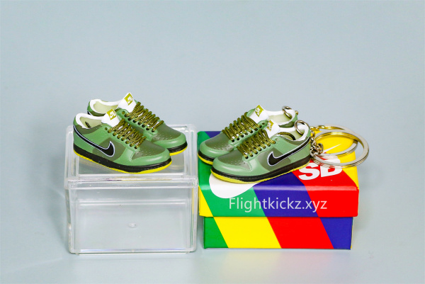 Mini Sneaker Nike SB Dunk Low Green Lobster 3D keychain