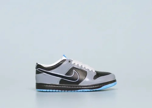 Mini Sneaker Premier x Nike SB Dunk Low Premium 'Petoskey' 3D keychain