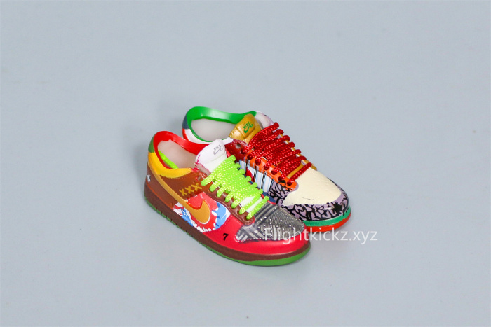 Mini Sneaker Nike SB Dunk Low 'What The Dunk  3D keychain