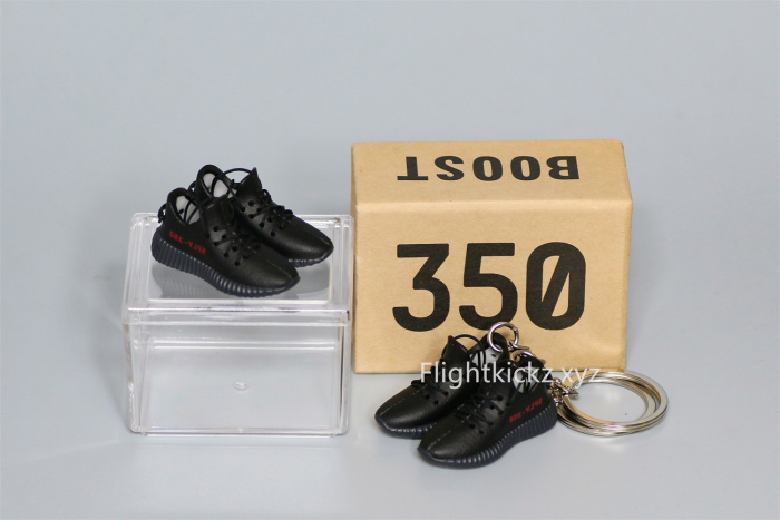 Mini Sneaker Yeezy Boost 350 Bred 3D keychain