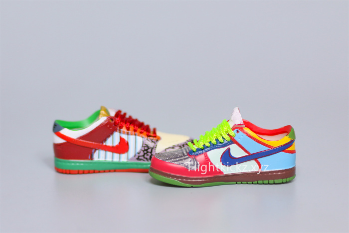 Mini Sneaker Nike SB Dunk Low 'What The Dunk  3D keychain