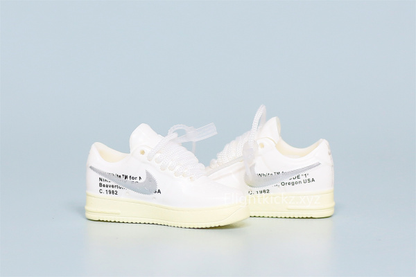 Mini Sneaker Off-White x Nike Air Force 1 Low White Complexcon 3D keychain