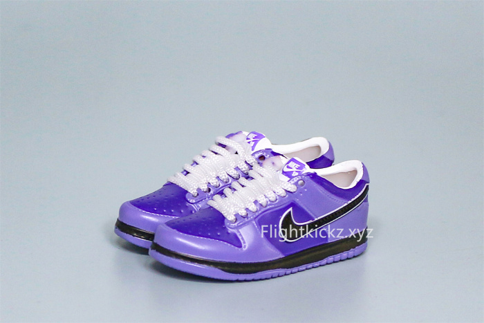Mini Sneaker Nike SB Dunk Low Purple Lobster 3D keychain