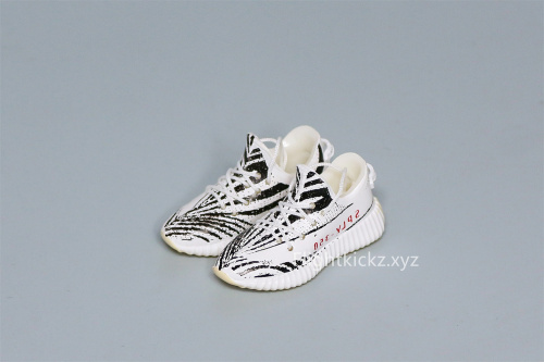 Mini Sneaker Yeezy Boost 350 Zebra 3D keychain
