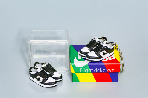 Mini Sneaker Supreme x Nike Dunk Low Black White 3D keychain