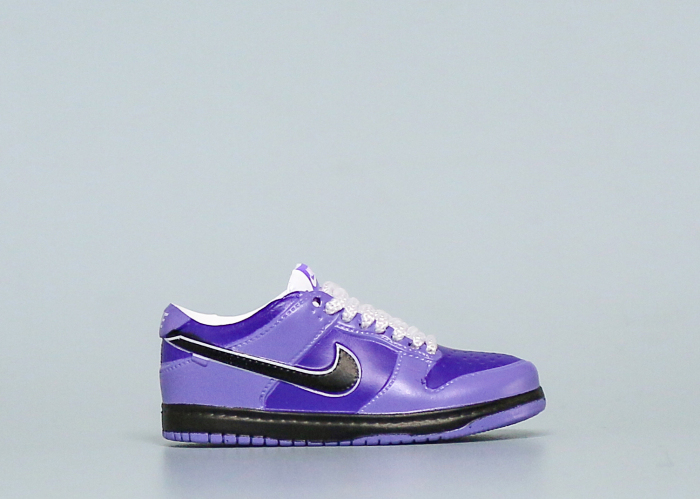 Mini Sneaker Nike SB Dunk Low Purple Lobster 3D keychain