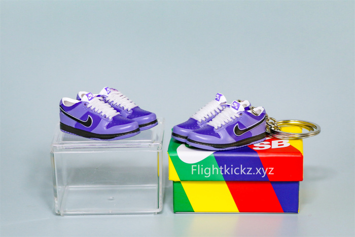 Mini Sneaker Nike SB Dunk Low Purple Lobster 3D keychain