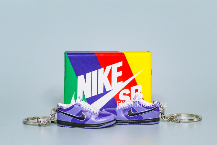 Mini Sneaker Nike SB Dunk Low Purple Lobster 3D keychain