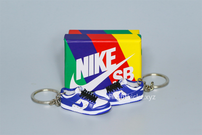 Mini Sneaker Supreme x Nike Dunk Low Blue White 3D keychain