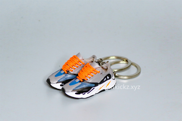 Mini Sneaker Yeezy 700 Wave Runner 3D keychain