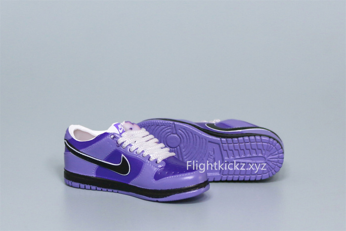 Mini Sneaker Nike SB Dunk Low Purple Lobster 3D keychain