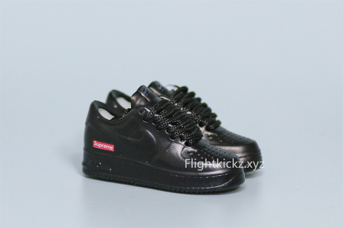 Mini Sneaker  Supreme x Air Force 1 Black 3D keychain