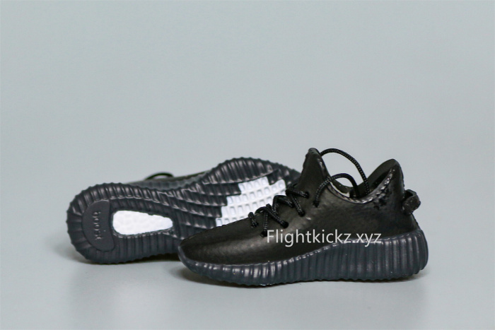 Mini Sneaker Yeezy Boost 350 Bred 3D keychain