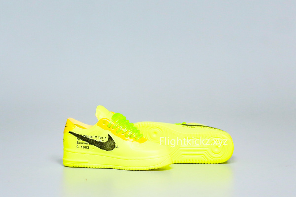 Mini Sneaker Off White X Nike Air Force 1 Volt 3D keychain