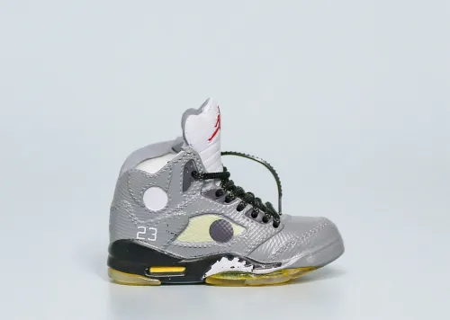 Mini Sneaker Off White x Air Jordan 5 Sail 3D keychain