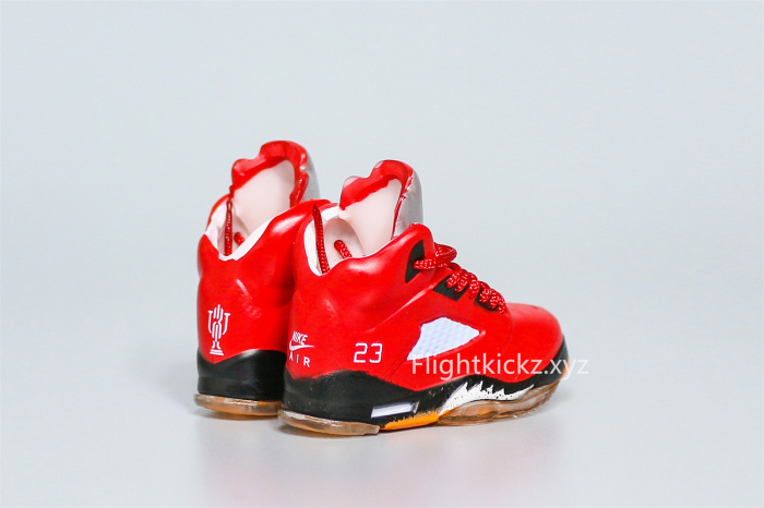 Mini Sneaker Air Jordan 5 Bull Yellowing Sole 3D keychain