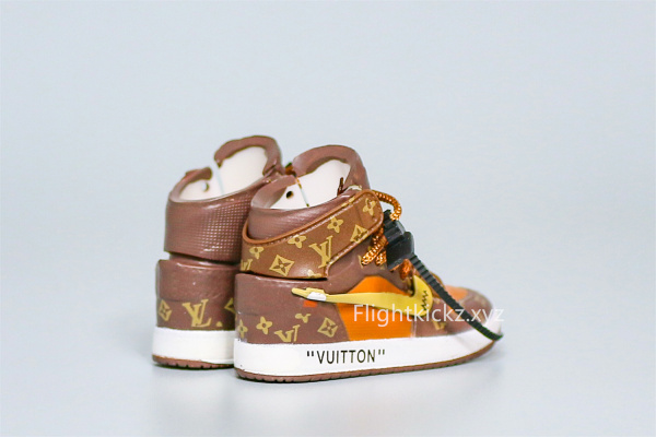 Mini Sneaker LV x Off White X Air Jordan 1 3D keychain