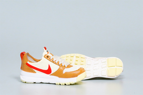 Mini Sneaker Nike Craft Mars Yard Shoe 2.0 Tom Sachs Space Camp 3D keychain