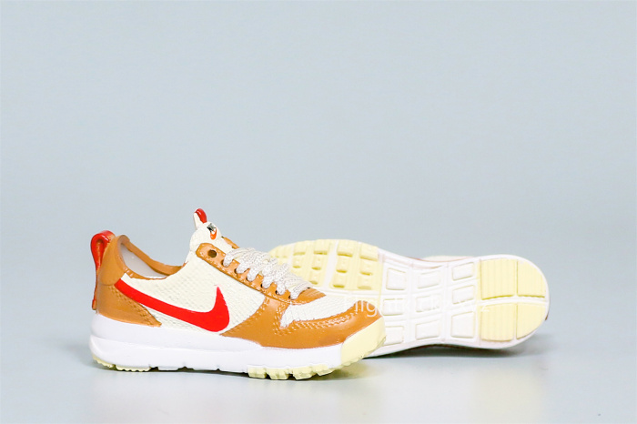 Mini Sneaker Nike Craft Mars Yard Shoe 2.0 Tom Sachs Space Camp 3D keychain