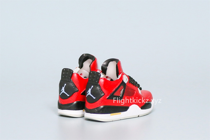 Mini SneakerJordan 4 Retro Toro Bravo 3D keychain