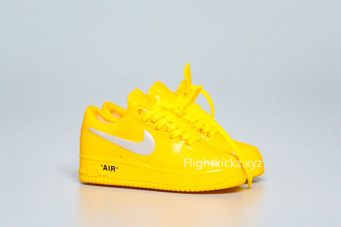 Mini Sneaker Off White x Air Force 1 “University Gold”  3D keychain