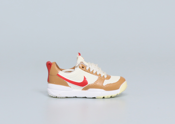 Mini Sneaker Nike Craft Mars Yard Shoe 2.0 Tom Sachs Space Camp 3D keychain