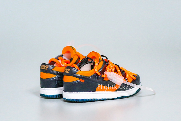 Mini Sneaker Off-White x Nike Dunk Low “Michigan”  3D keychain
