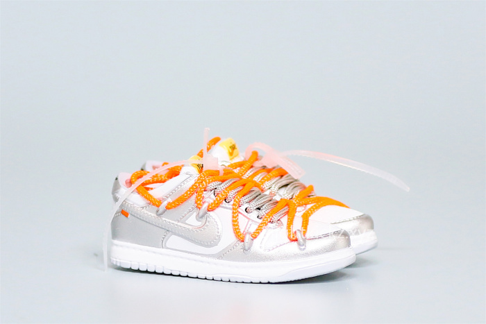 Mini Sneaker Off-White x Nike Dunk Low Lot 3D keychain