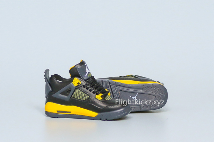 Mini Sneaker Air Jordan 4 Thunder 3D keychain