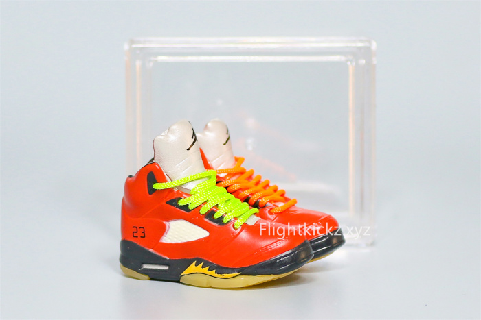 Mini Sneaker Air Jordan 5 Bull Yellowing Sole Green Lace 3D keychain