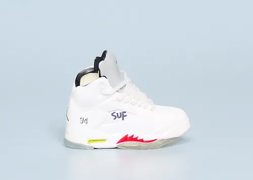 Mini Sneaker Supreme x Air Jordan 5 White 3D keychain
