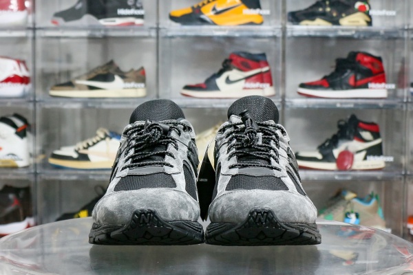 New Balance JJJ Jound X 2002 R GORE TEX Charcoal