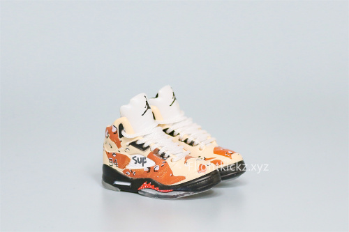 Mini Sneaker Supreme x Air Jordan 5  Camo 3D keychain