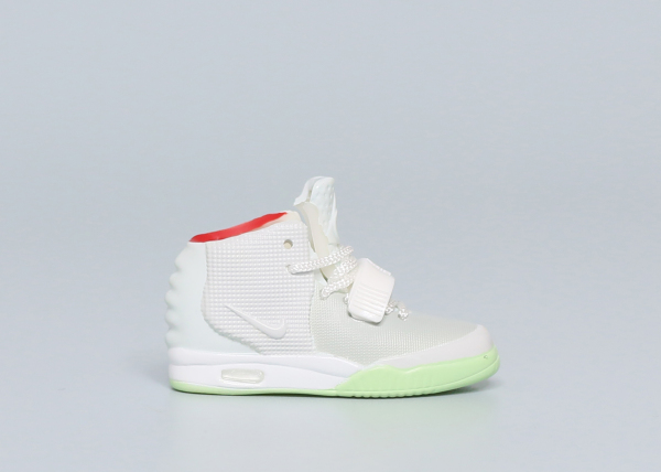 Mini Sneaker Nike Air Yeezy 2 Wolf Grey 3D keychain