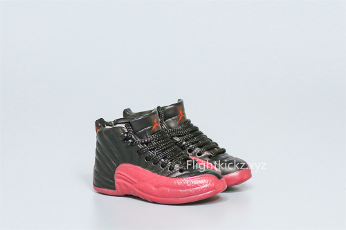 Mini Sneaker Air Jordan 12 Flu Game 3D keychain