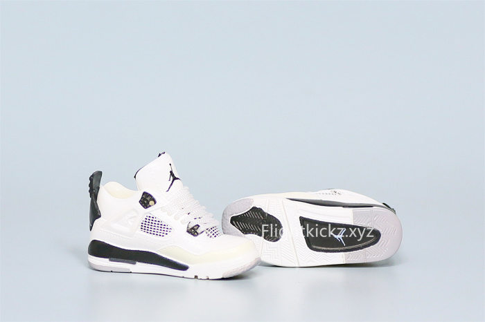 Mini Sneaker Air Jordan 4 Retro Military Black 3D keychain