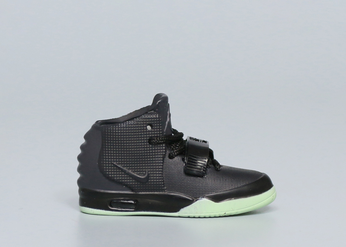 Mini Sneaker Nike Air Yeezy 2 NRG Solar Red 3D keychain
