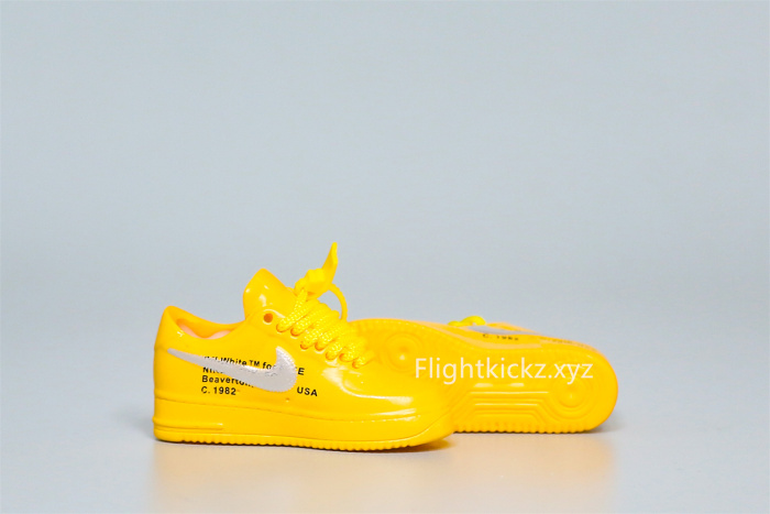 Mini Sneaker Off White x Air Force 1 “University Gold”  3D keychain