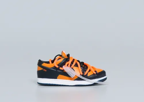 Mini Sneaker Off-White x Nike Dunk Low “Michigan” 3D keychain