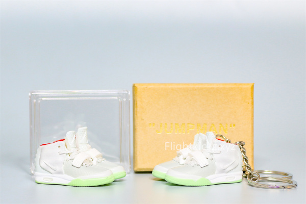 Mini Sneaker Nike Air Yeezy 2 Wolf Grey 3D keychain