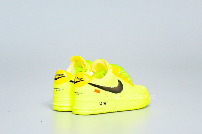 Mini Sneaker Off White X Nike Air Force 1 Volt 3D keychain